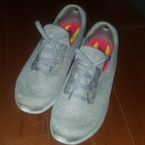sketchers goga max sneakers